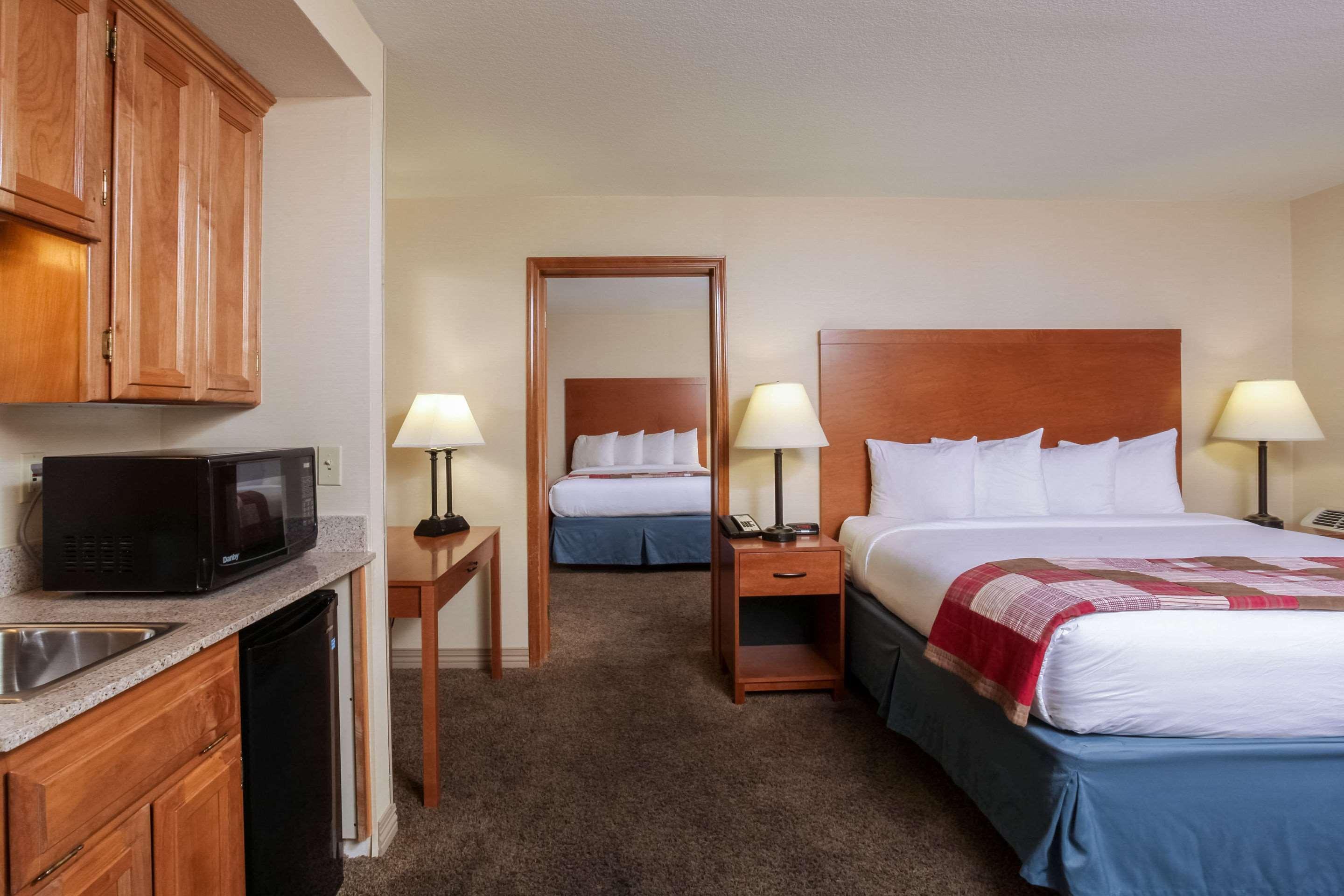 Quality Inn Oakwood Fairwood Exterior foto