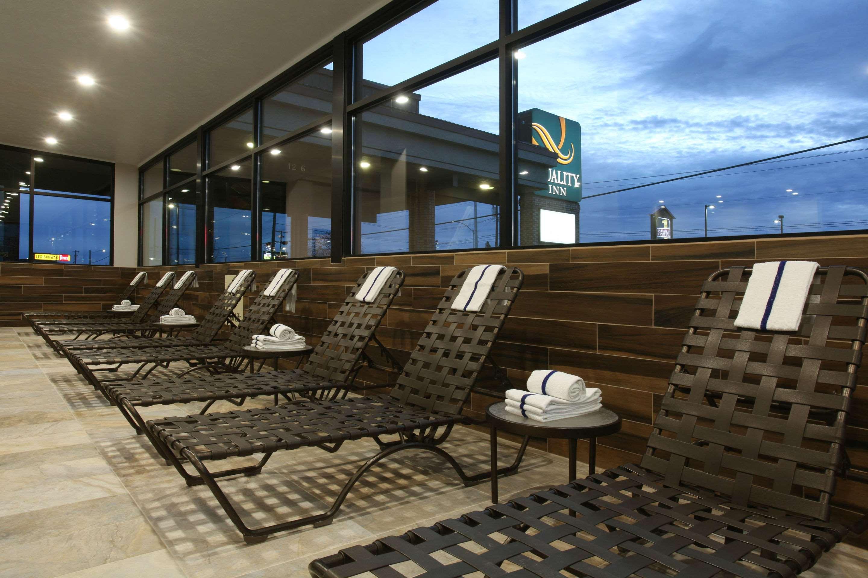 Quality Inn Oakwood Fairwood Exterior foto